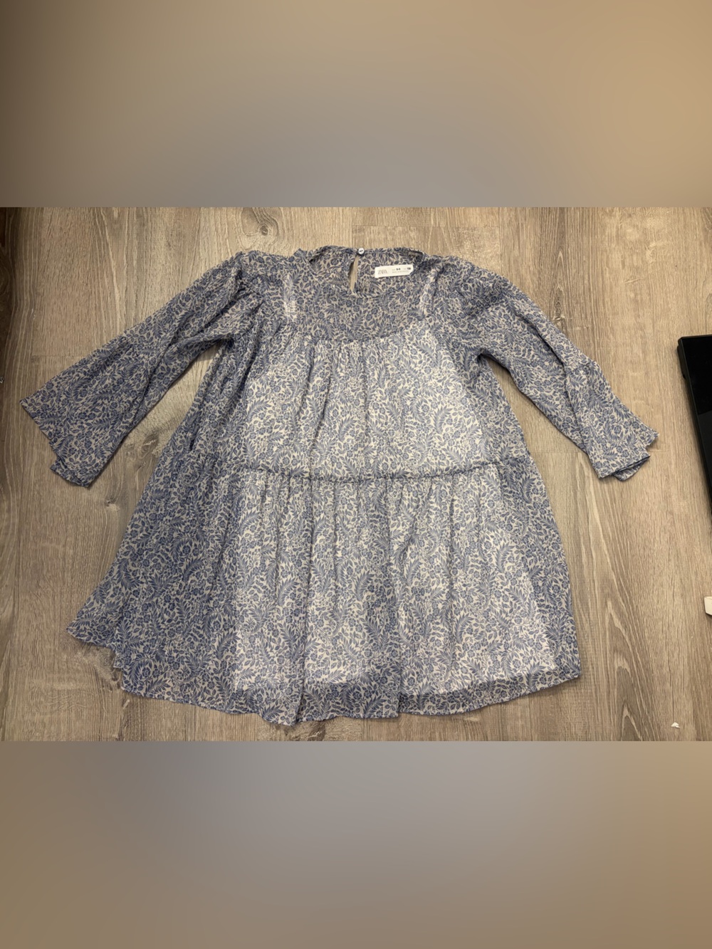 Girl's Zara Blue Paisley Long-Sleeve Dress- Size 8/9- Pre-owned